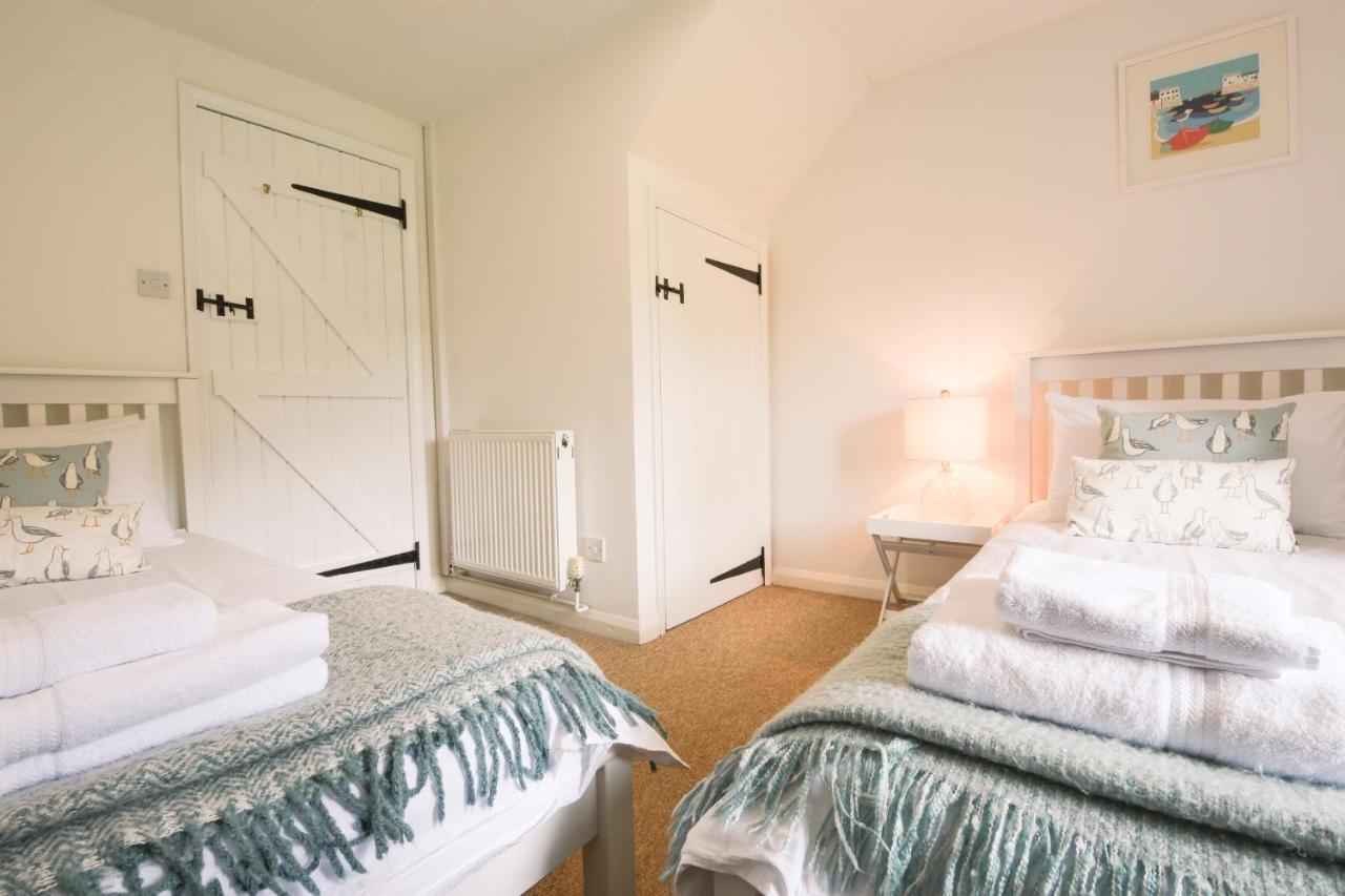 Lily Cottage ลู ภายนอก รูปภาพ